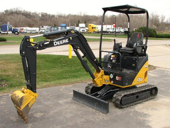 John Deere 17D Side
